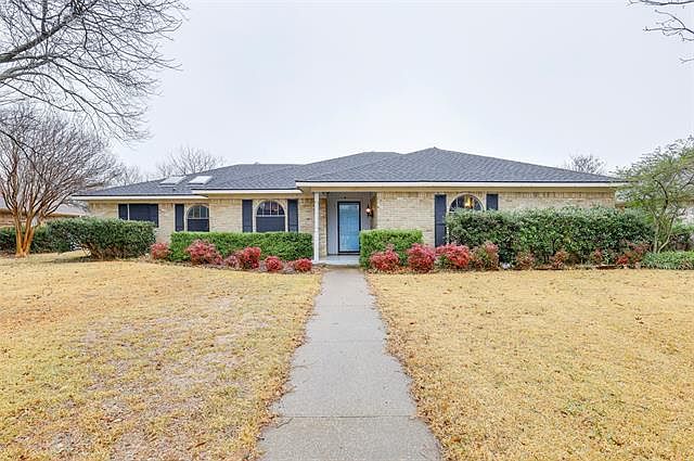 1st image of 132 Spring Creek Dr