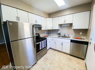 921 Magnolia Ln APT 4, Madison, WI 53713