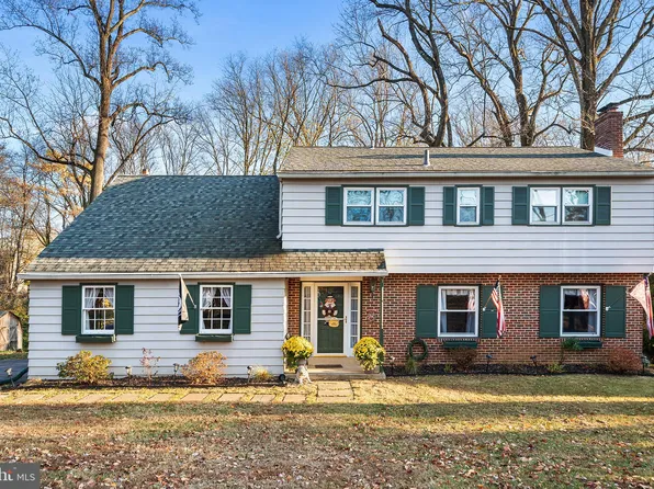 4 Waterford Way, Wallingford, PA 19086