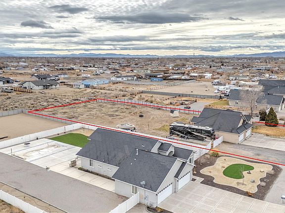 3rd image of 1850 Heidi Rd