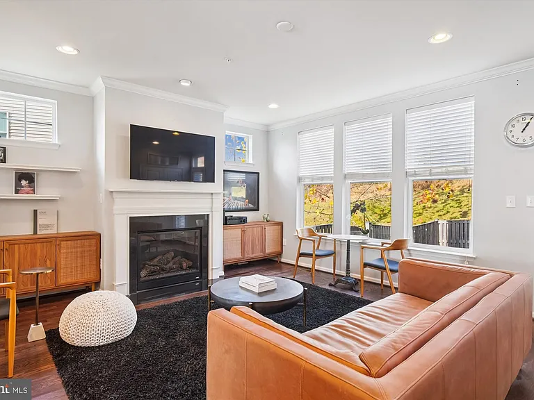 6947 Country Club Ter — Photo 16