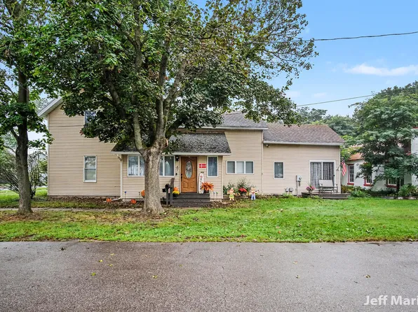 301 N Clay St, Greenville, MI 48838