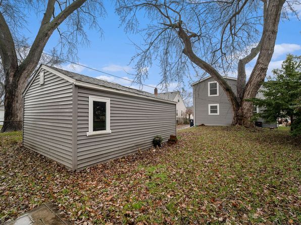 1131 Bauman Ave, Royal Oak, MI 48073