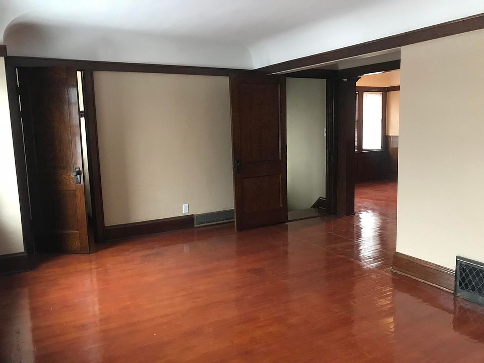 1st image of 3007 N 39th St #3009