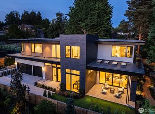 1028 89th Ave NE, Bellevue, WA 98004