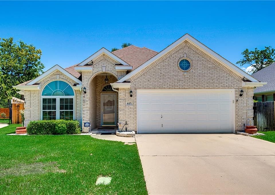 1st image of 615 Hosanna Ct