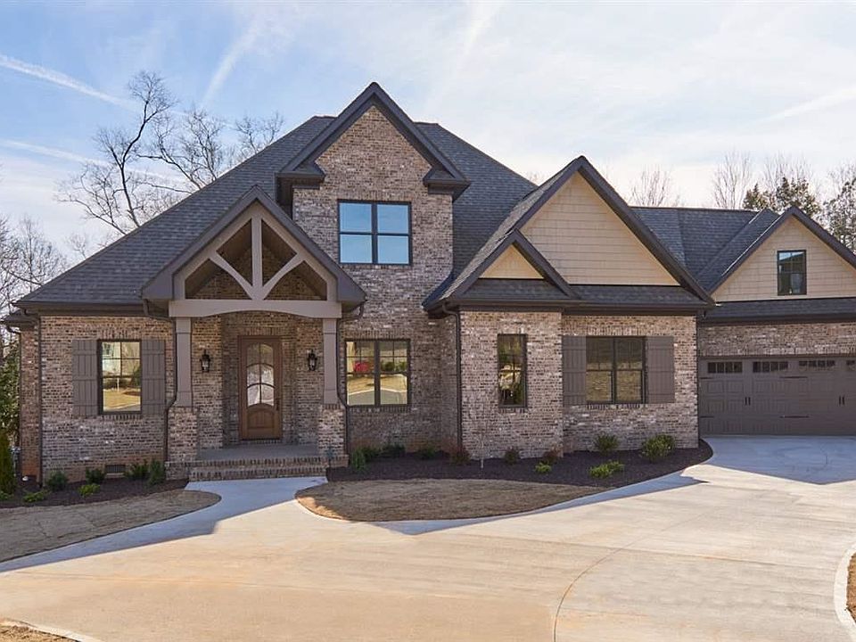1st image of 216 Garlington Oak Ct