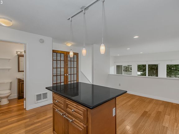 5th image of 4 SW Touchstone Dr #135