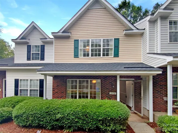 10176 Forest Landing Dr, Charlotte, NC 28213