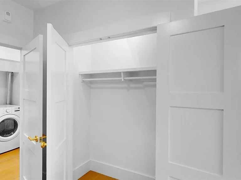 139 Sycamore St #B — Photo 10