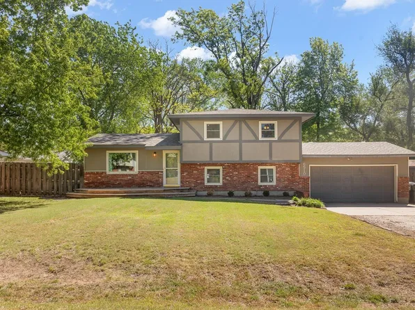 6510 N Madison St, Hutchinson, KS 67502