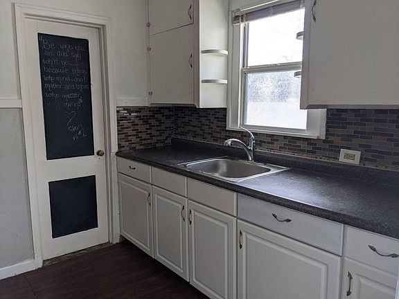 3rd image of 3753 40th Ave N #1/2