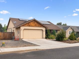 2051 NW Nickernut Ave, Redmond, OR 97756