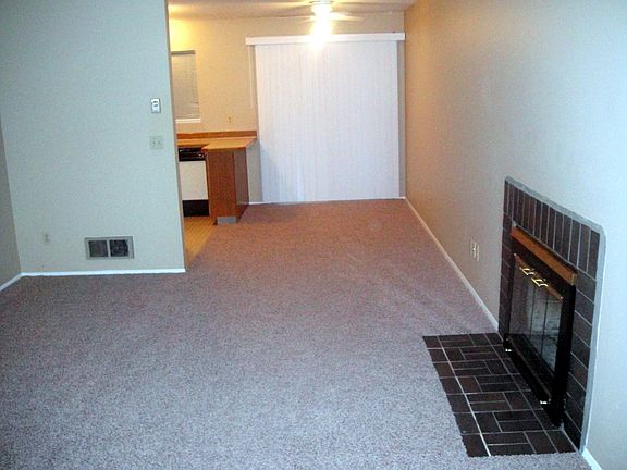 4th image of 11385 SW 135th Ave APT 2
