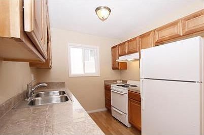 4th image of 4750 Noyes St Floor 1