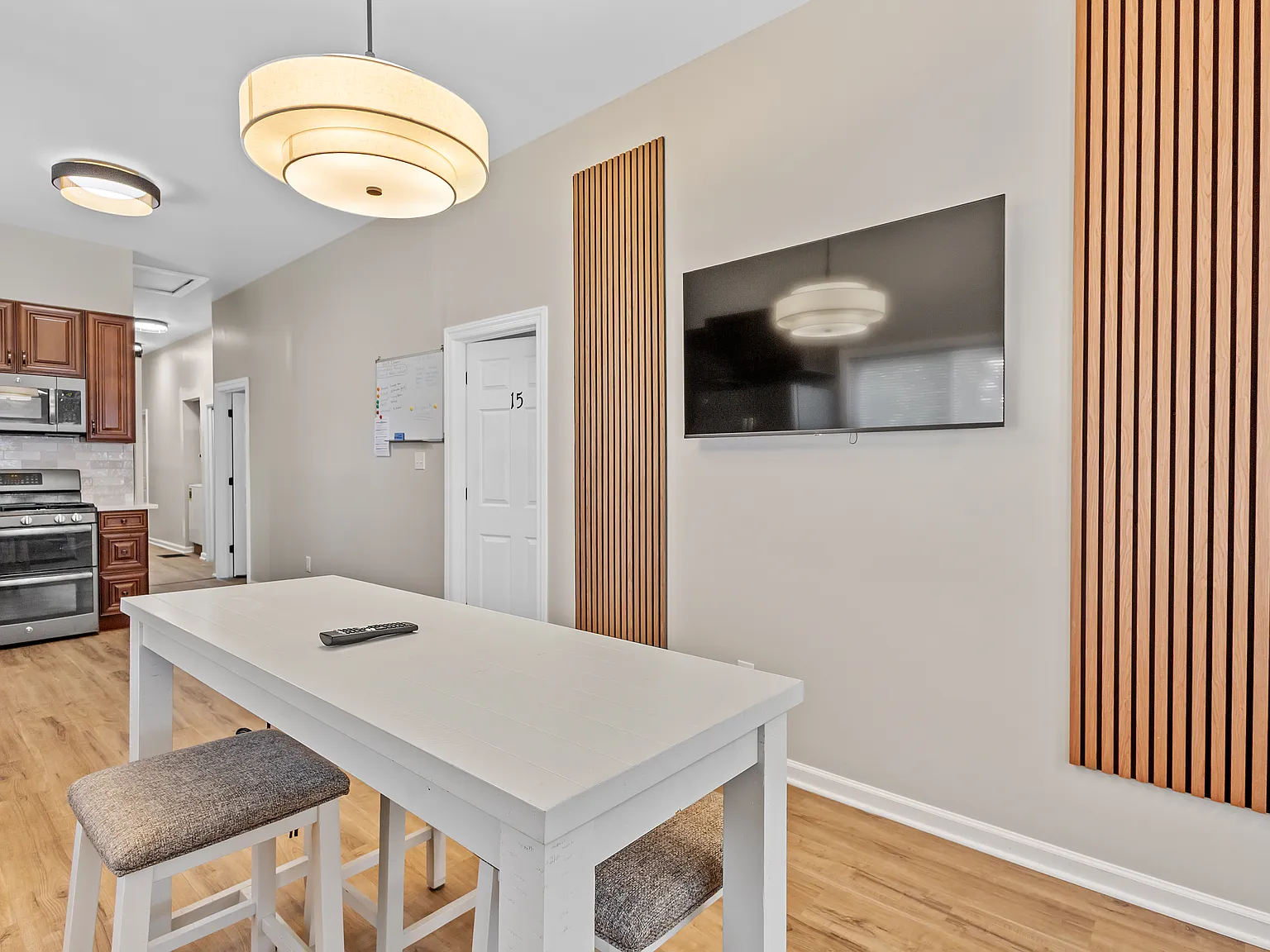 6 bed, 1080 sqft, $750 — Photo 2