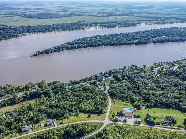 658 Quarry Rd, Golden Eagle, IL 62036