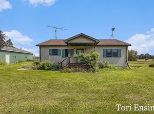 11223 E Jenks Rd, Carson City, MI 48811