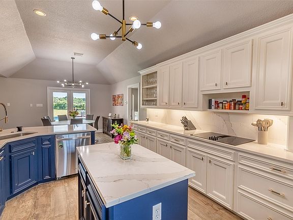 5th image of 227 Briarwood Dr