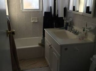 15076 Cross Island Pkwy #1, Whitestone, NY