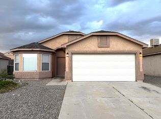 39 Avenida Jardin, Los Lunas, NM 87031