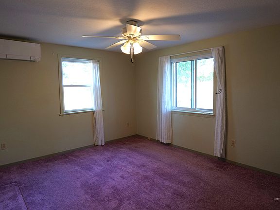 5th image of 1485 E 9th St