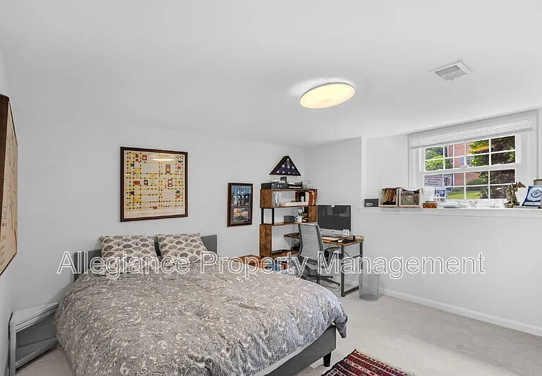 6861 Williamsburg Pond Ct — Photo 30