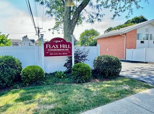 208 Flax Hill Rd APT 33, Norwalk, CT 06854