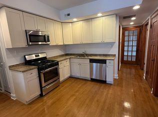 3050 N Milwaukee Ave UNIT 2R, Chicago, IL 60618