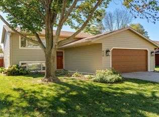 820 24th St SE, Rochester, MN 55904