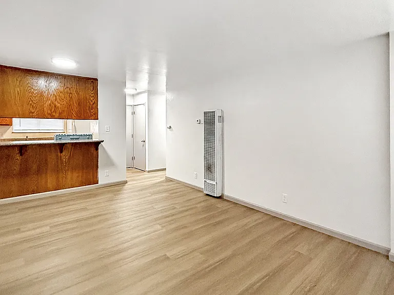 3600 Dimond — Photo 7