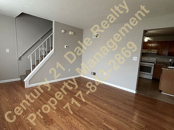4th image of 3133 Glen Hollow Dr