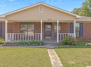207 Barkwood Dr NE, Huntsville, AL 35811