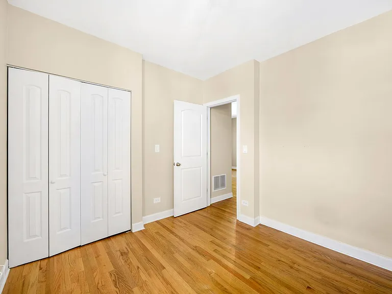 3007 N Clifton Ave #202 — Photo 6