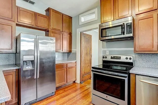 1615 Mallory St #UPSTAIRS — Photo 8