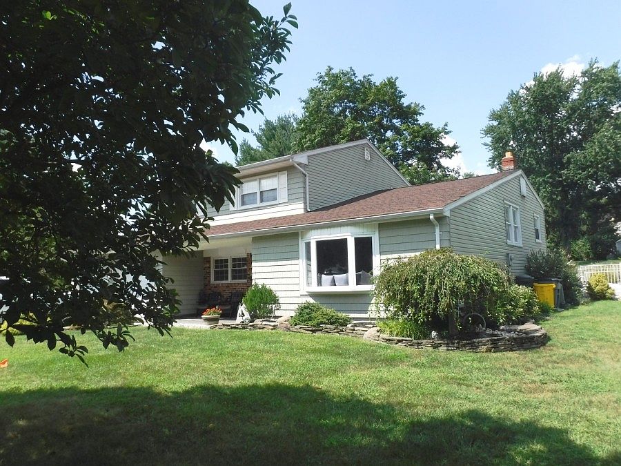 2nd image of 5 Carlisle Ct