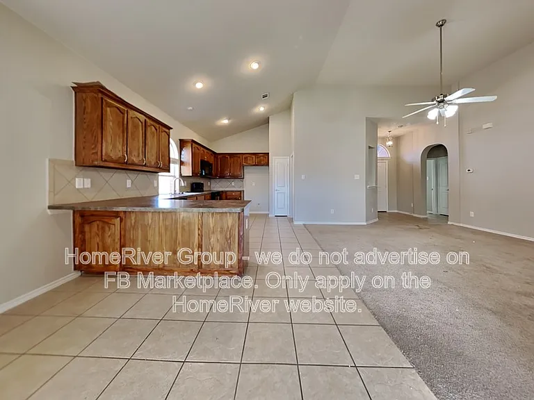 4005 Martinsburg Dr — Photo 3