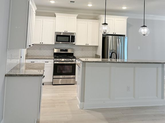 4th image of 10622 Wren Grv