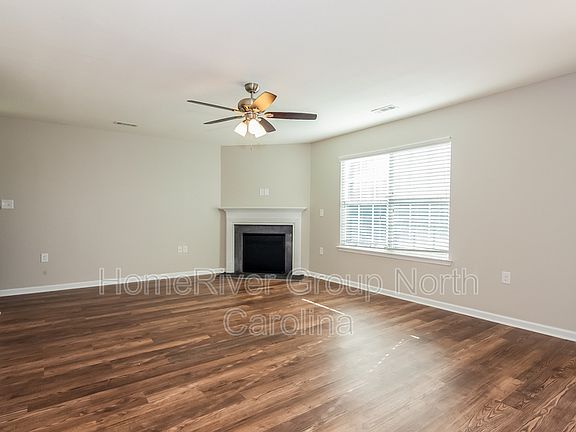 3rd image of 1849 Eastway Dr