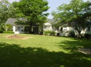 739 Ridgeway Dr, Alexander City, AL 35010