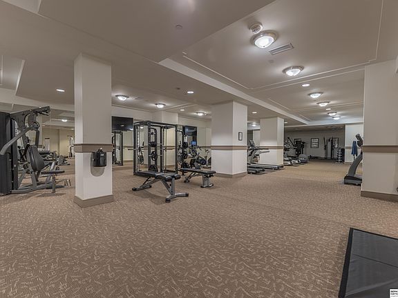 3rd image of 1402 Farnam St #800