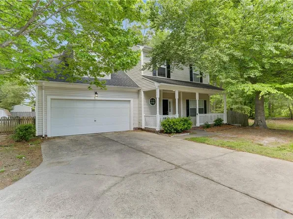 106 Robin Hood Dr, Yorktown, VA 23693