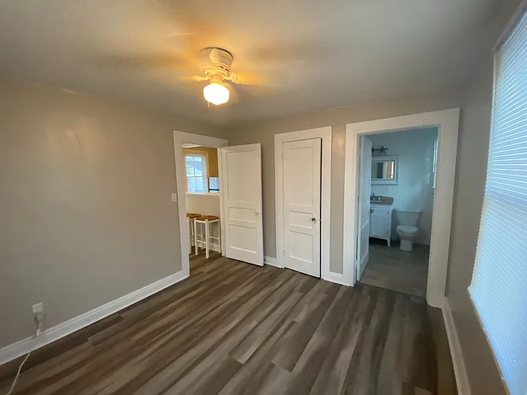 2354 Forbes St — Photo 7