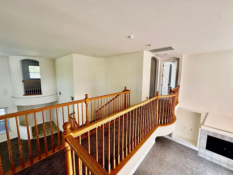 1902 Foster Way — Photo 13