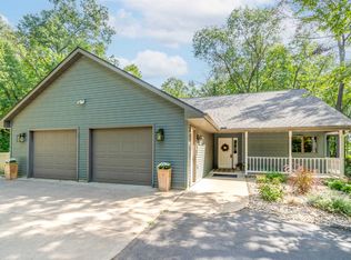 N3650 County Rd W, New London, WI 54961