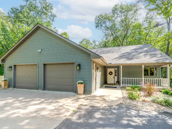 N3650 County Rd W, New London, WI 54961