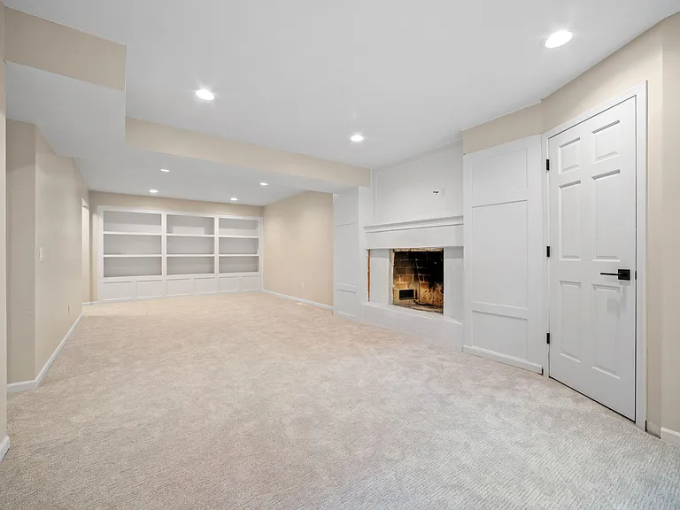 17711 Creek Ridge Pass — Photo 56