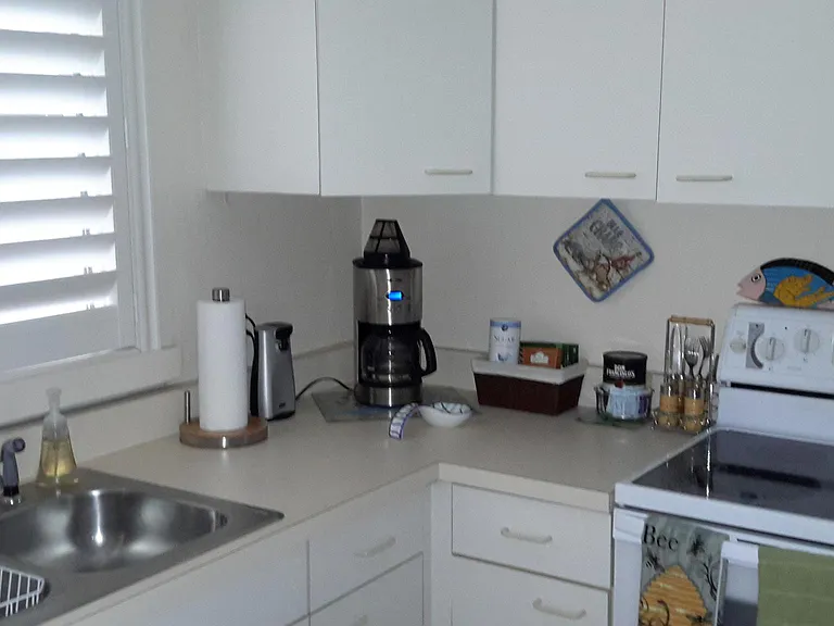 51 W Bay Heights Rd — Photo 16
