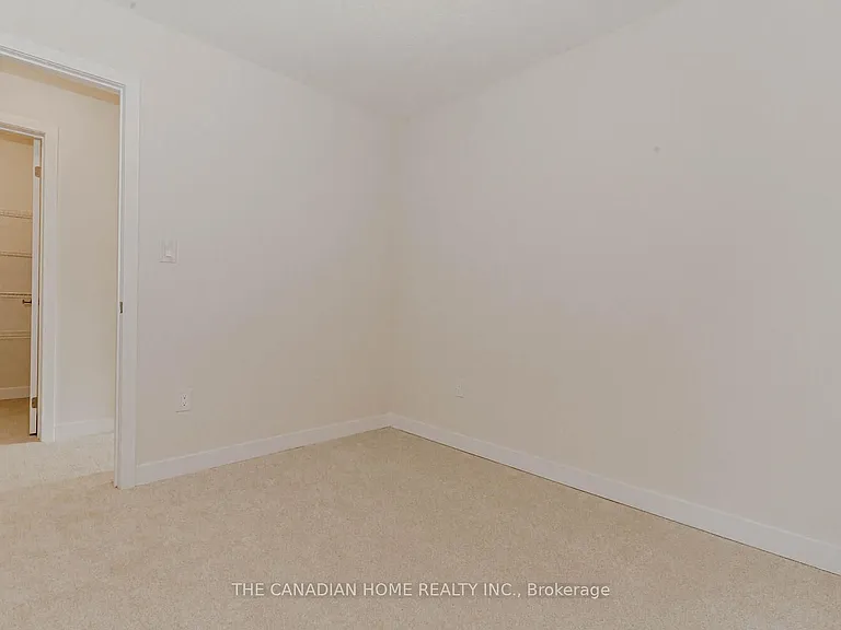 10 Sunflower Cres — Photo 33