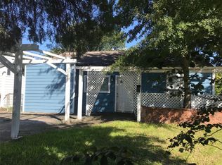 3710 Moore St, Houston, TX 77009